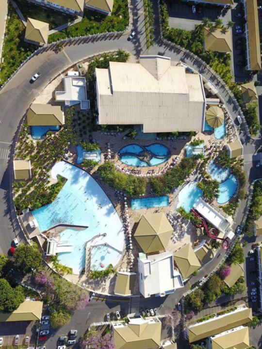 L'acqua Diroma - Suítes confortáveis - Park aquático 24 horas com Piscina de Ondas Caldas Novas Exterior foto