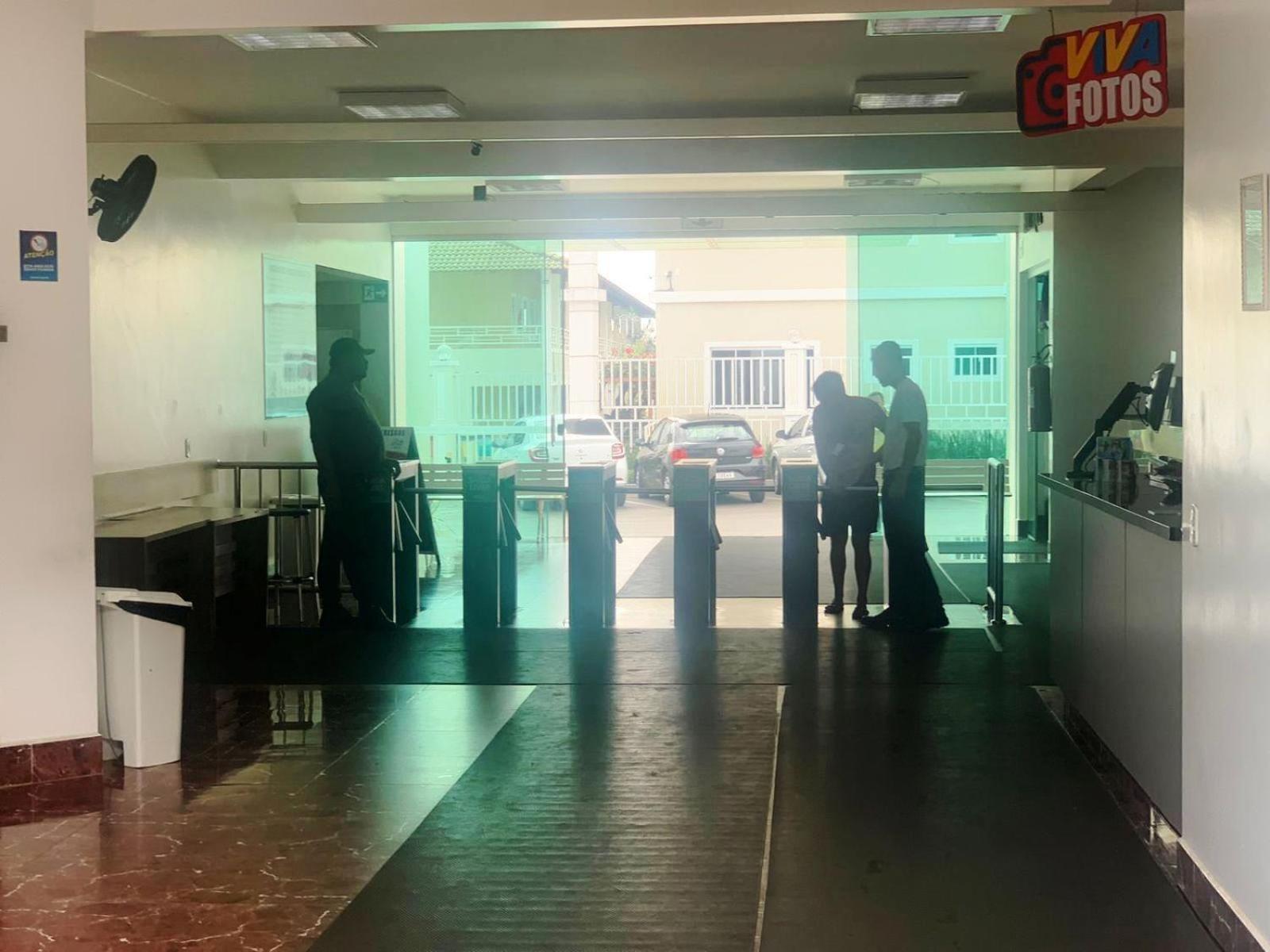 L'acqua Diroma - Suítes confortáveis - Park aquático 24 horas com Piscina de Ondas Caldas Novas Exterior foto