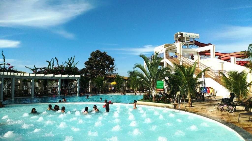 L'acqua Diroma - Suítes confortáveis - Park aquático 24 horas com Piscina de Ondas Caldas Novas Exterior foto
